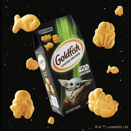 Goldfish Star Wars Mandalorian Cheddar Crackers, Snack Crackers, Bolsa de 6.6 oz