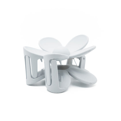 Pinza Flor Gris