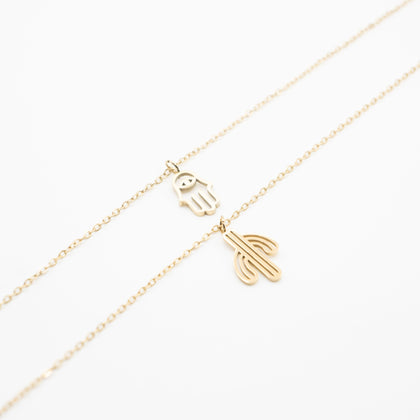 Pulsera De Mano y Cactus