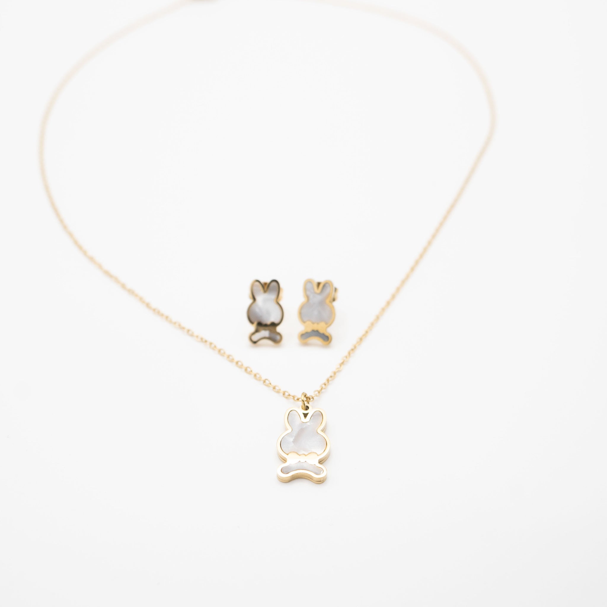 Set De Aretes Y Collar De Conejo