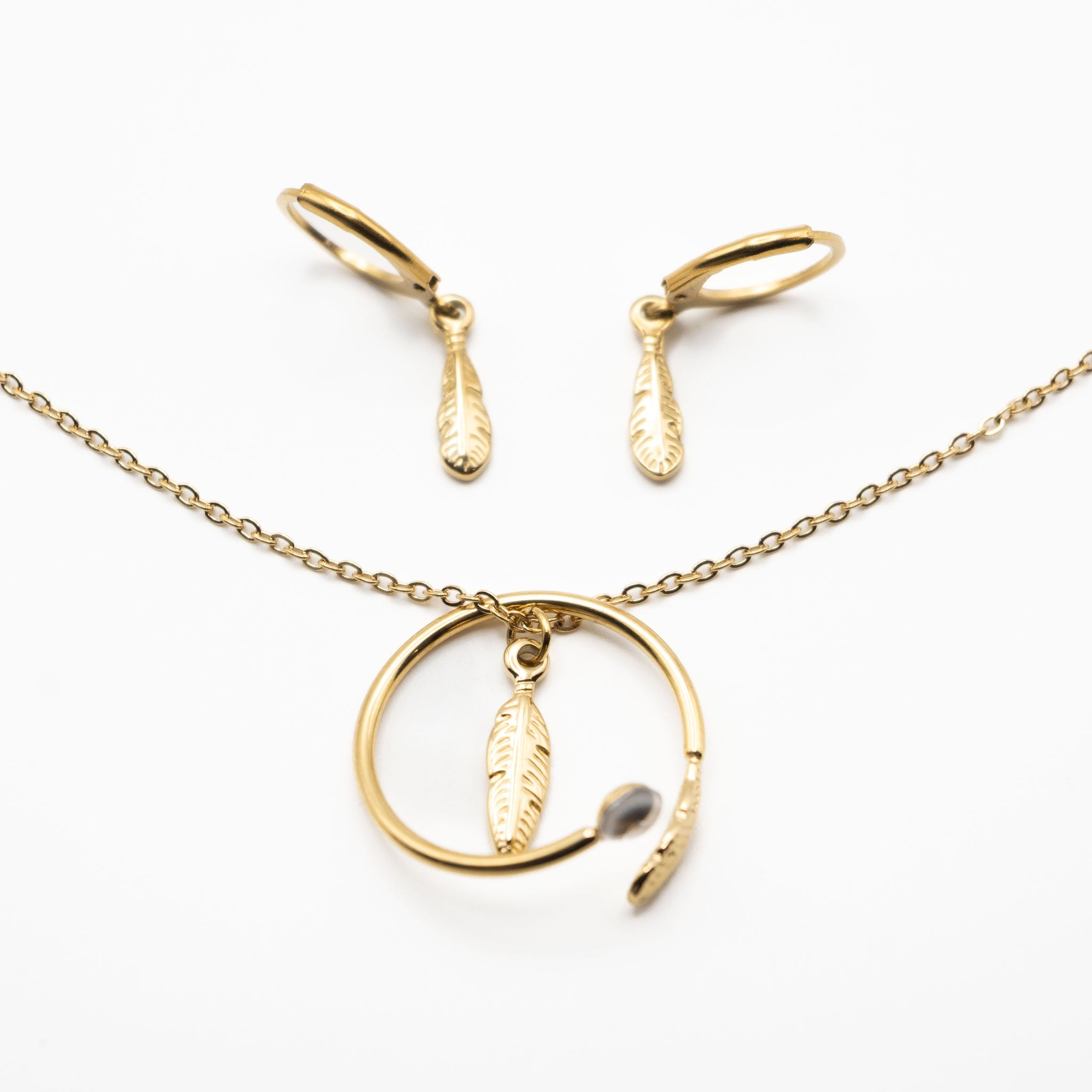 Set De Aretes Y Collar De Plumas