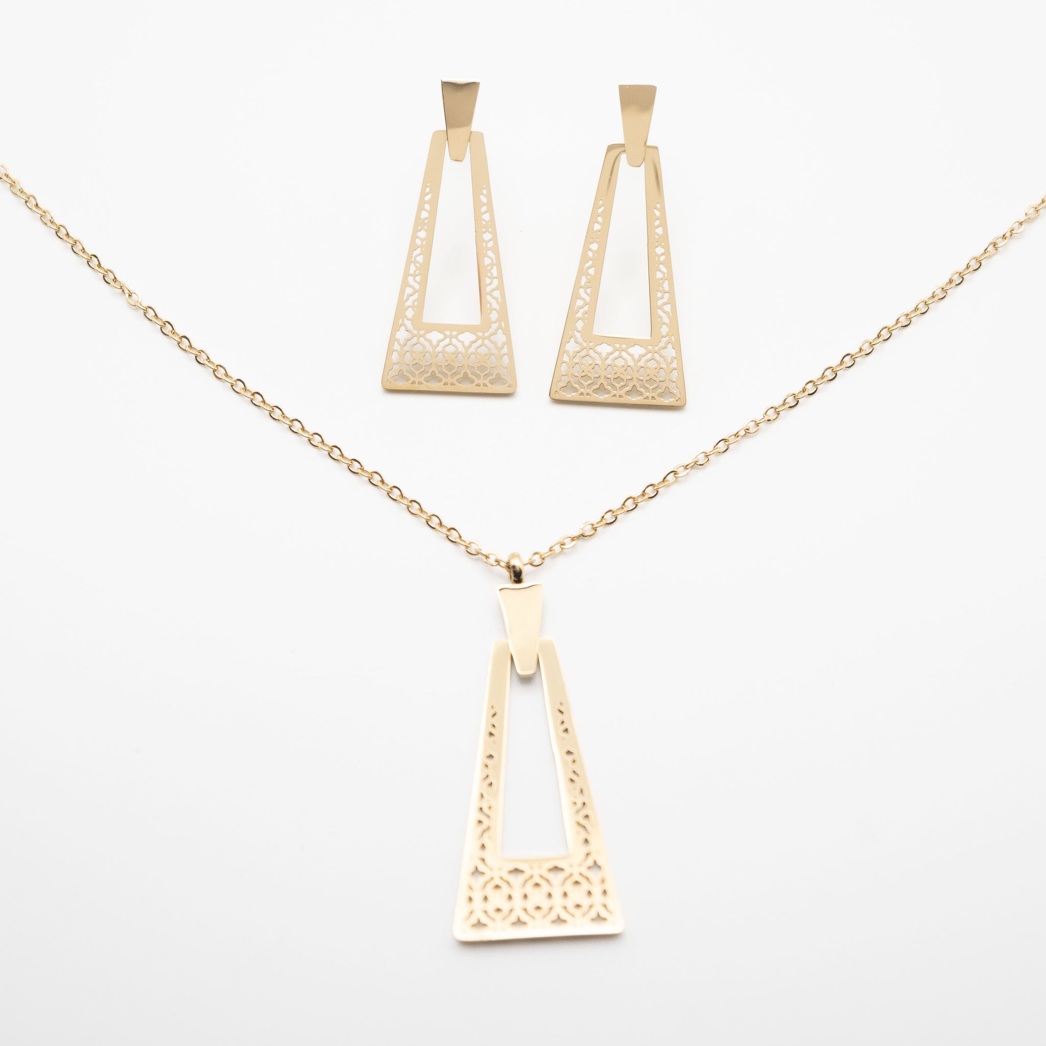 Set De Aretes Y Collar Triangular