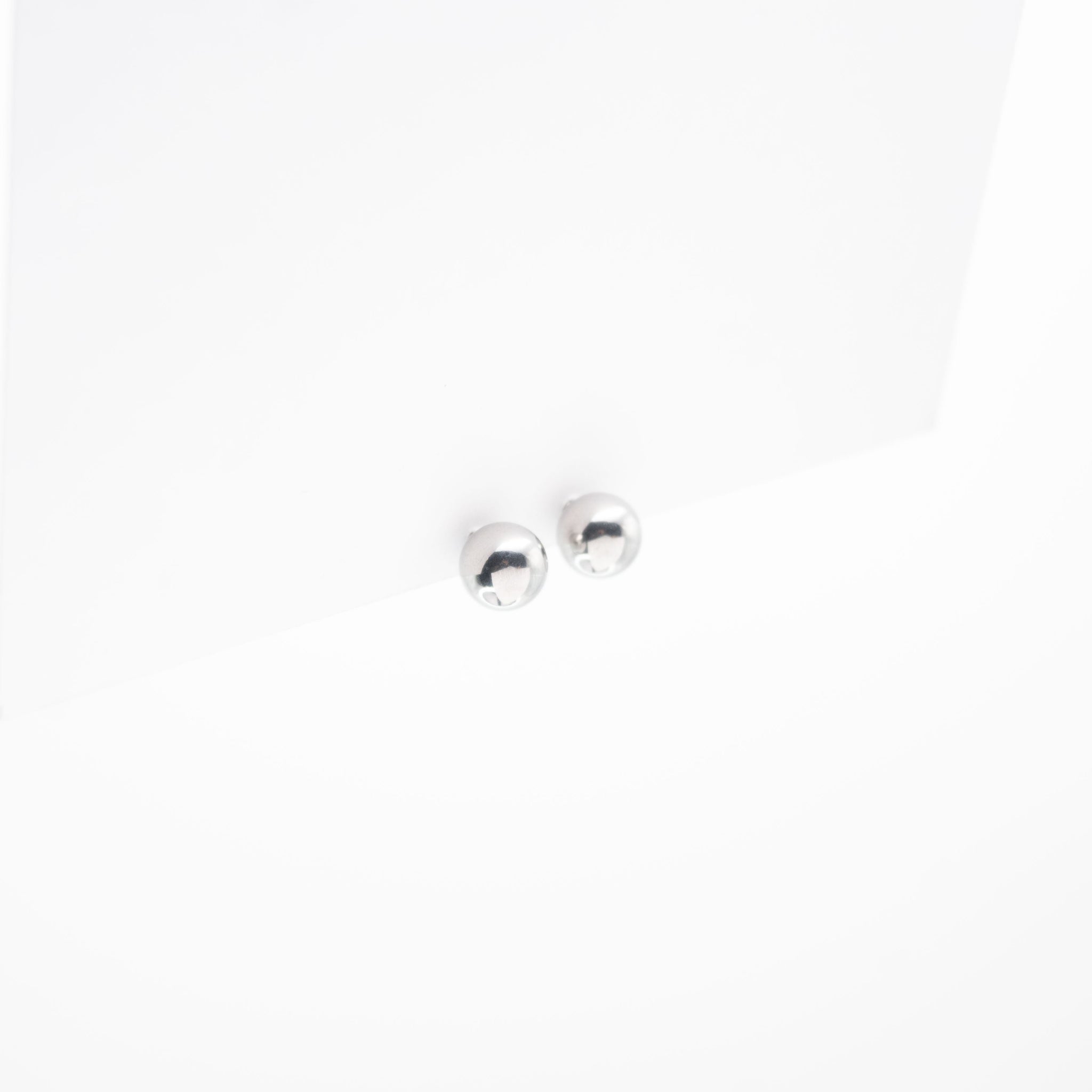 Aretes Minimalistas Plateados