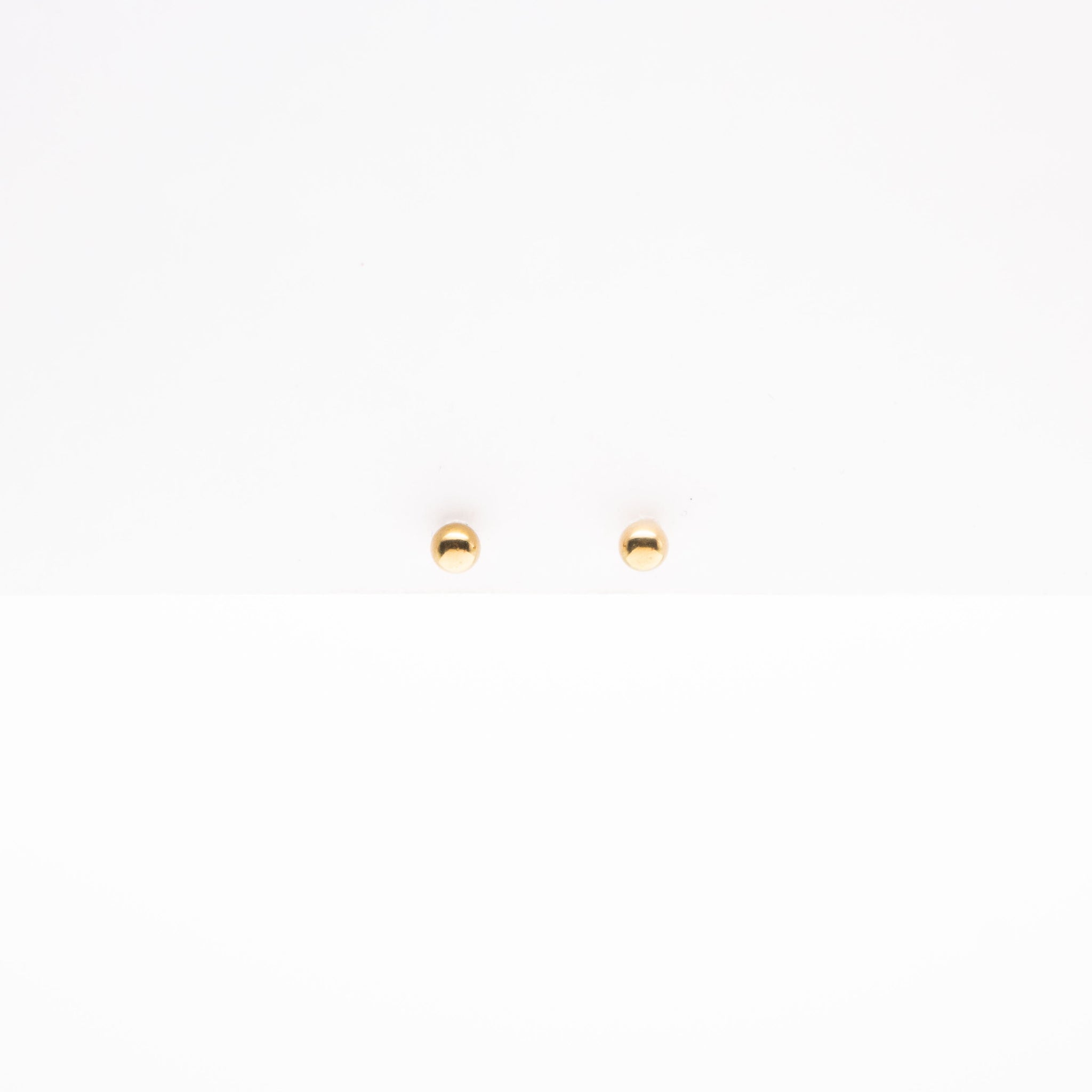 Aretes Dorados Minimalistas Pequeño