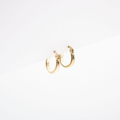 Aretes De Argolla Con Orla Estriada