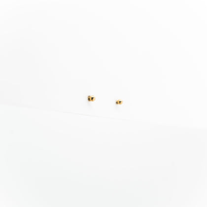 Arete Minimalista Dorado Pequeño