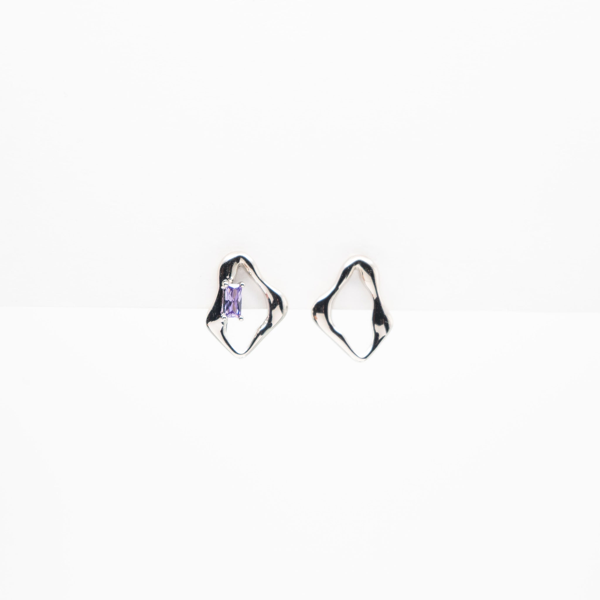 Aretes Plateados Con Circonia