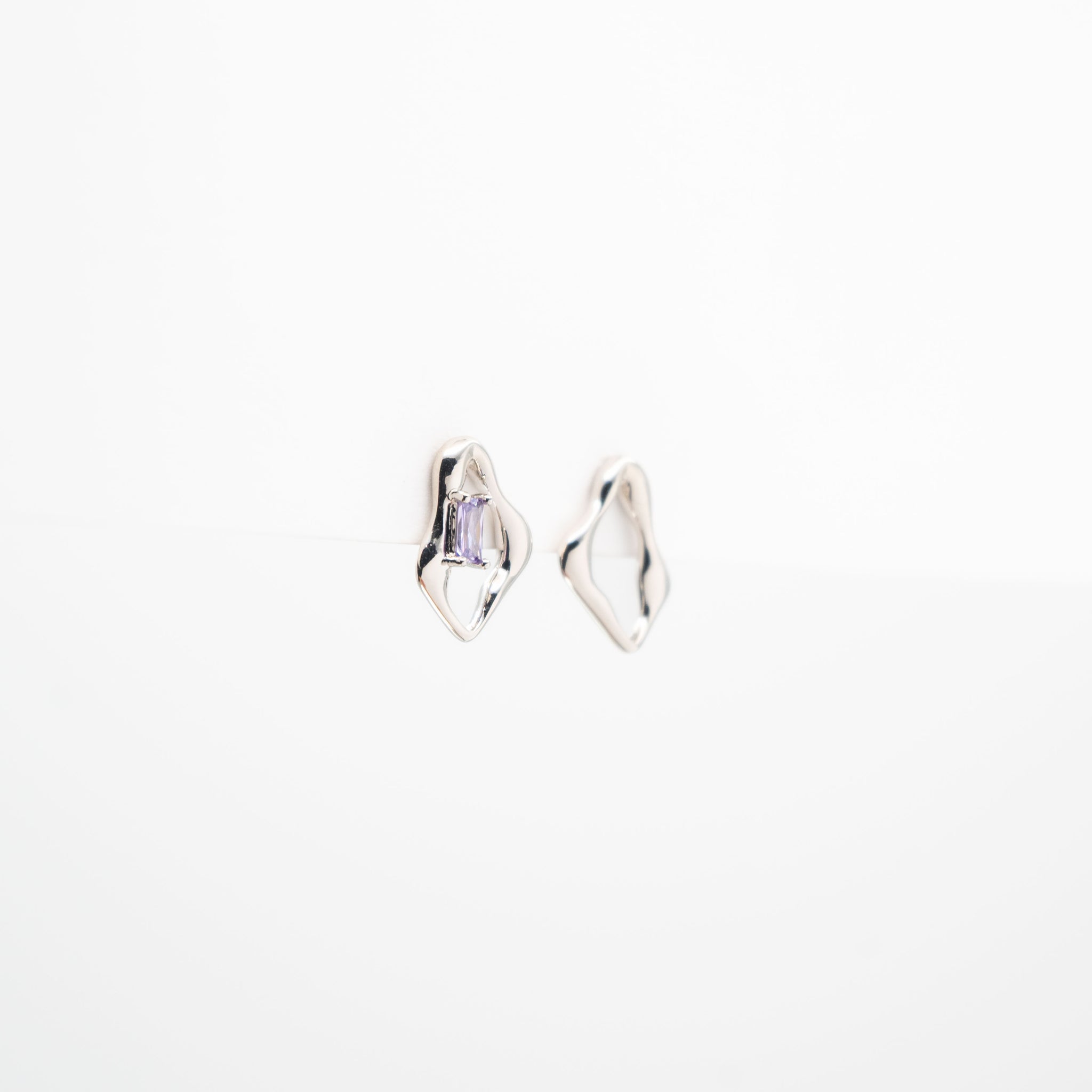 Aretes Plateados Con Circonia