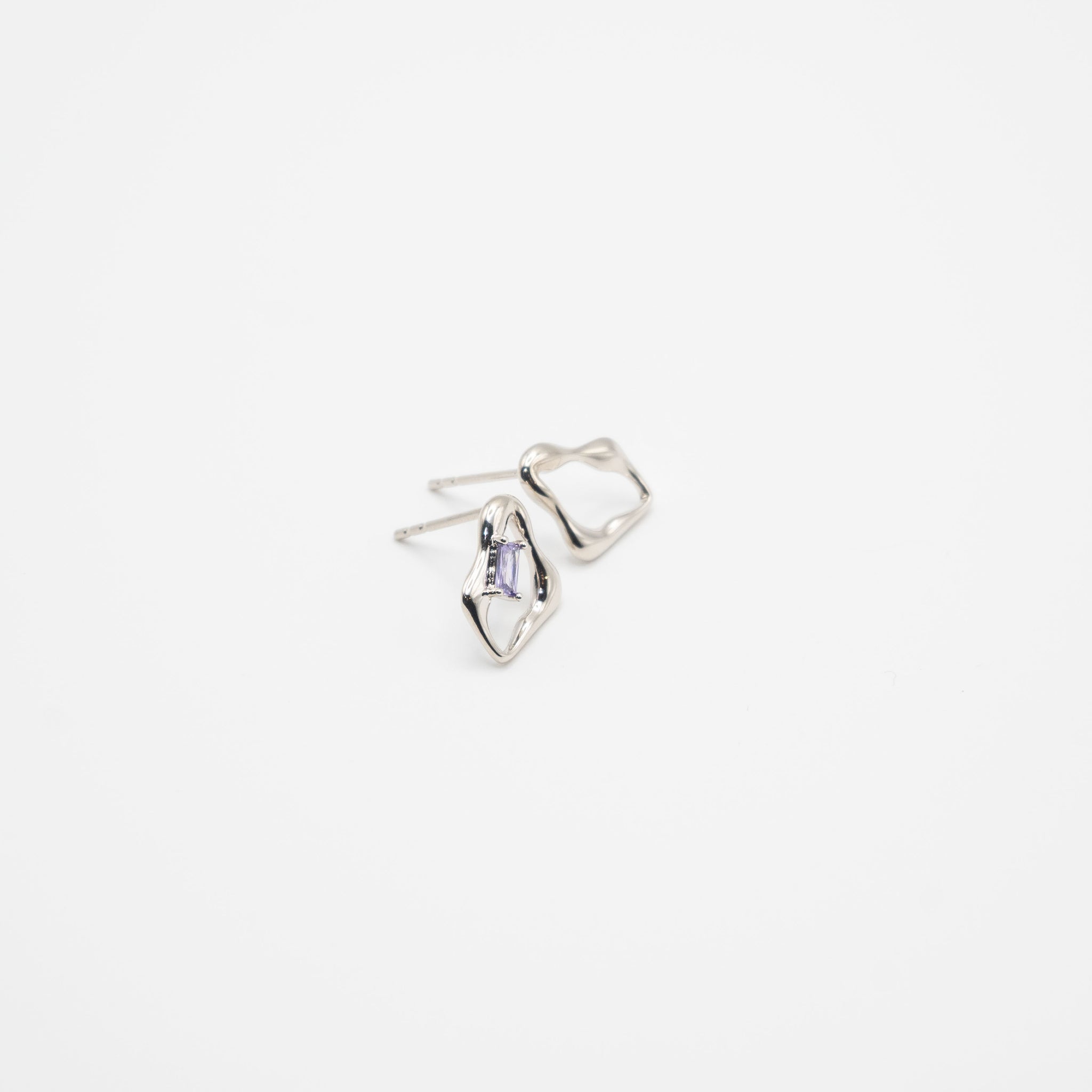 Aretes Plateados Con Circonia