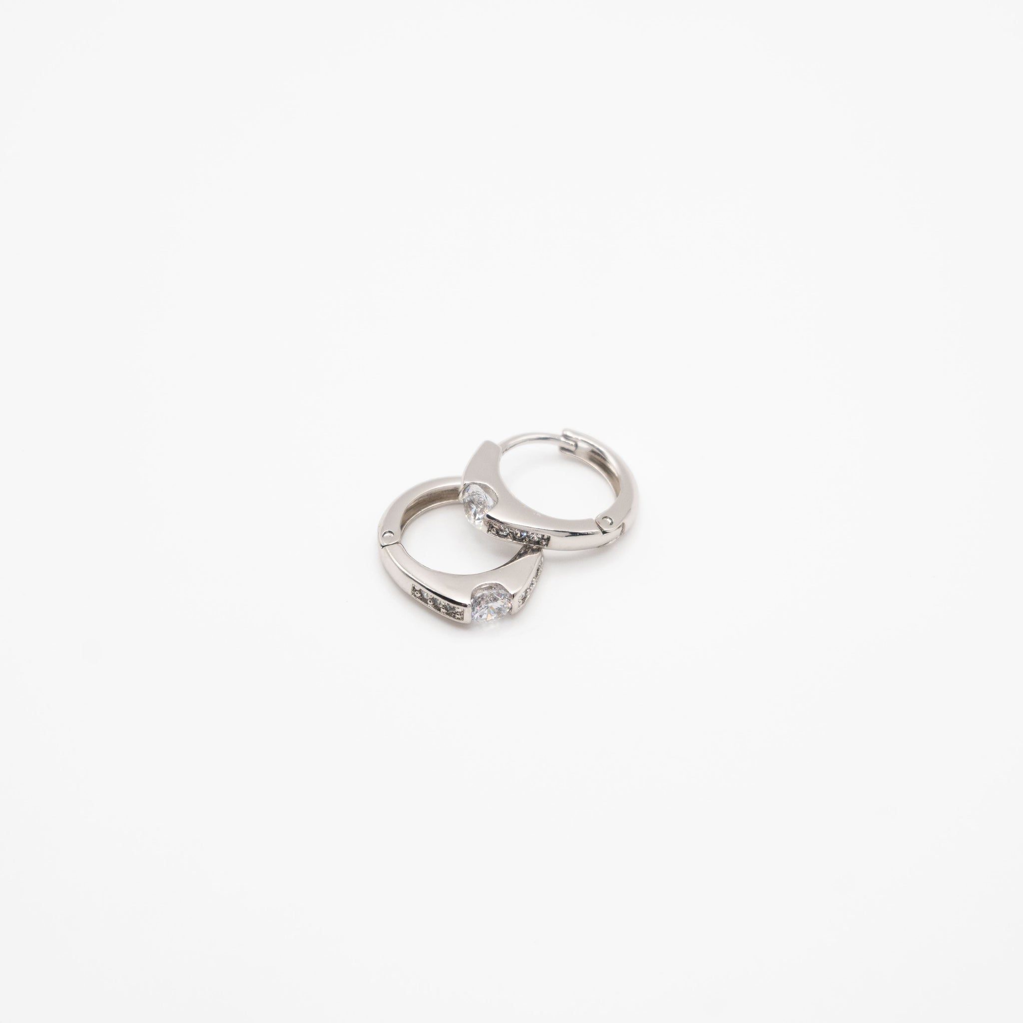 Aretes Plateados Con Franja Strass