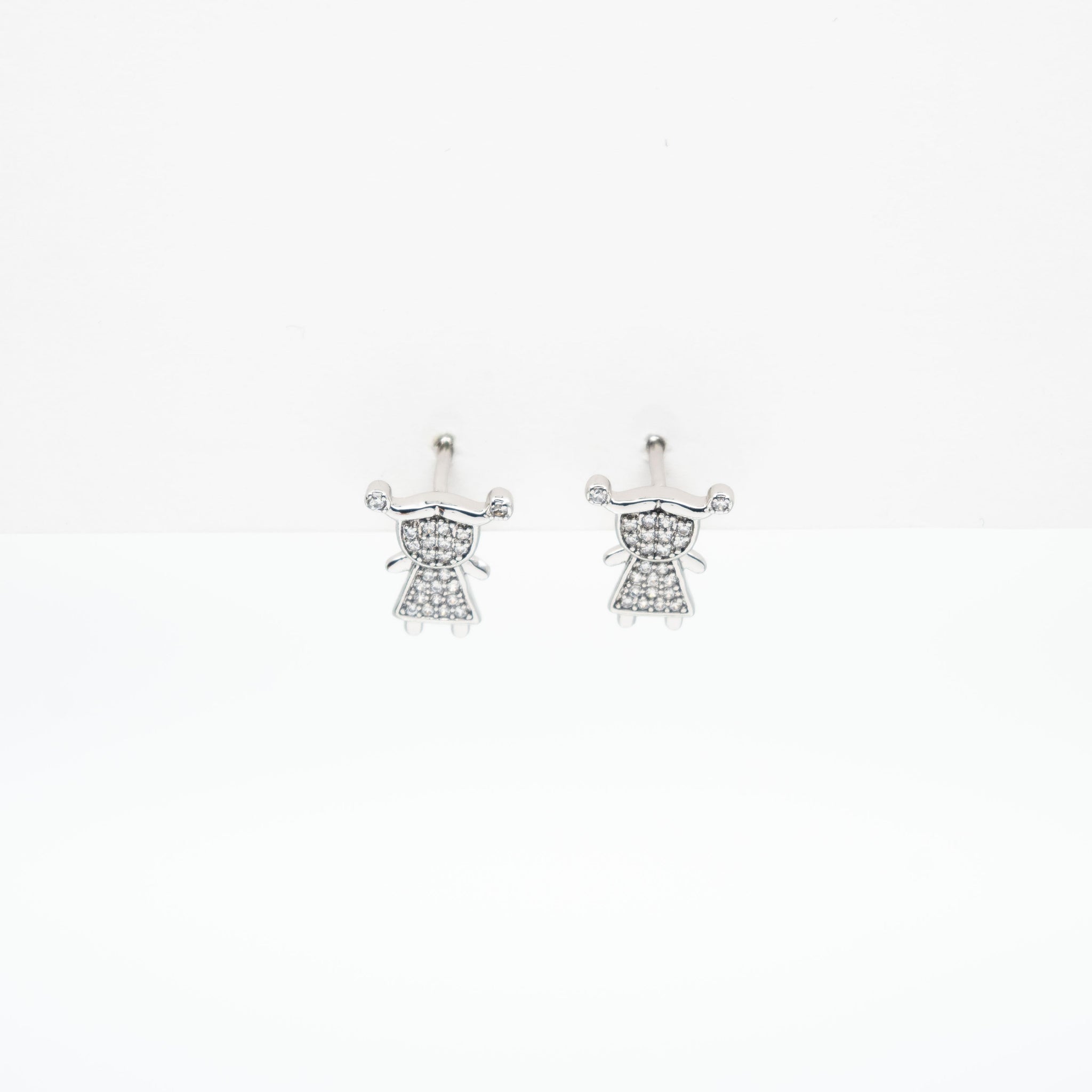 Aretes En Forma De Niña Strass