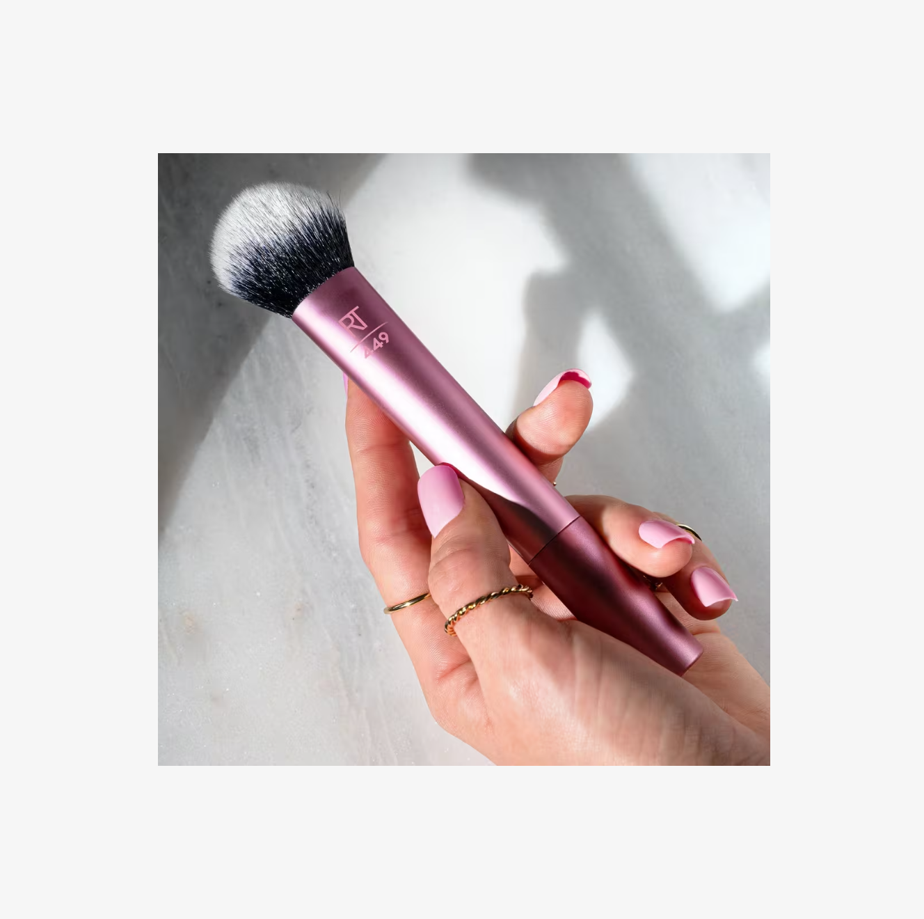 Brocha Tapered Cheek – Real Techniques