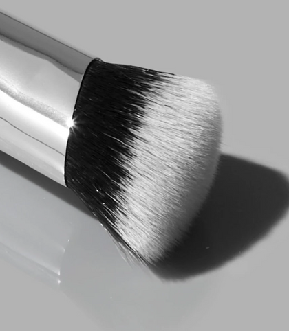 HAUS LABS BY LADY GAGA Brocha para Corrector Libre de Crueldad Animal