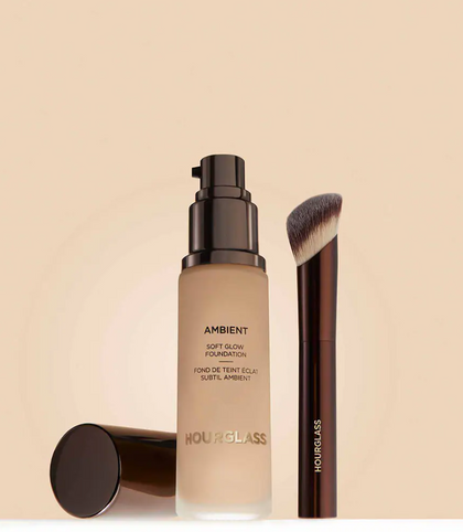 Hourglass Brocha para Base Ambient Soft Glow
