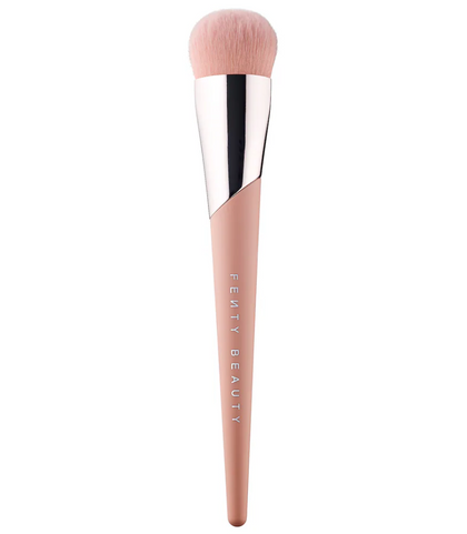 Fenty Beauty by Rihanna Brocha para Base Full-Bodied Foundation Brush 110
