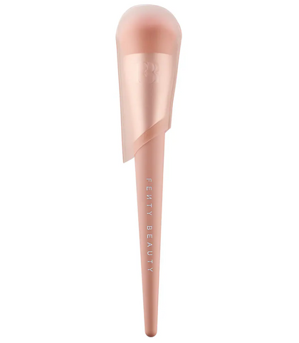 Fenty Beauty by Rihanna Brocha para Base Full-Bodied Foundation Brush 110
