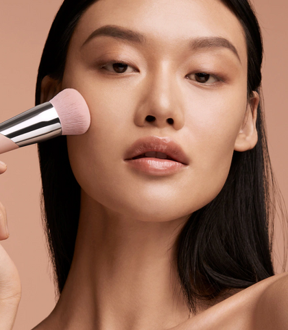 Fenty Beauty by Rihanna Brocha Kabuki-Buff para Base 115