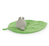 Peluche Totoro Gund en Hoja