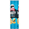 Pringles Potato Crisps Chips, Sharp White Cheddar, Lata de 4.8 Oz